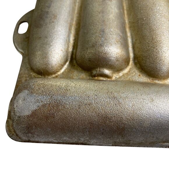 Vtg CAST ALUMINUM Cornbread Pan 9 Ear Corn Cob Stick Unmarked Muffin Pan Mold - Picture 5 of 5